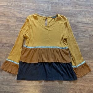 Signature studio top